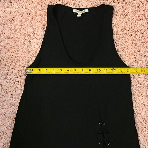 Flirty Black Express Tank Top. - Picture 4 of 6
